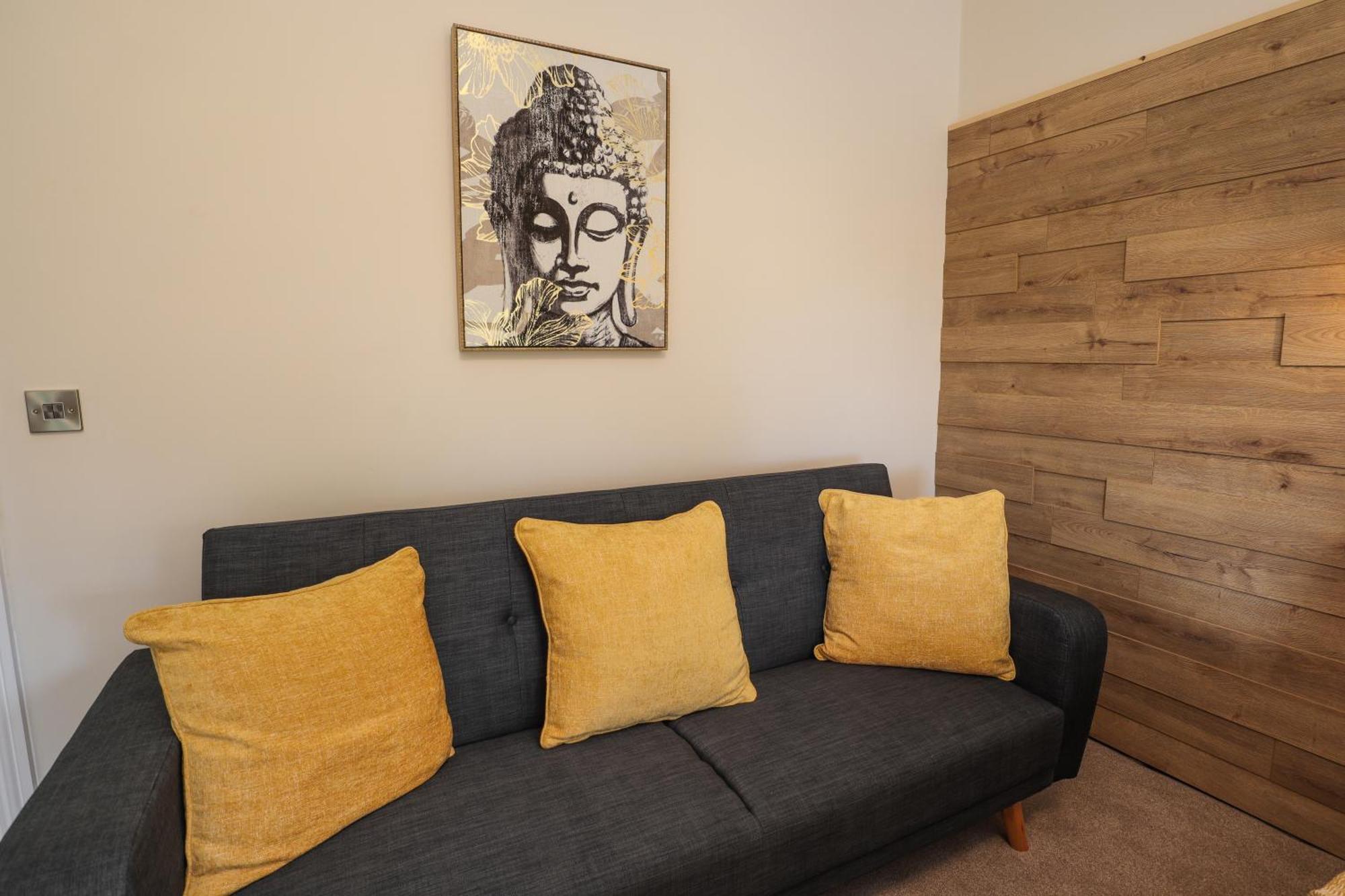 One Bed Apartment, Close To Train, City, Beach And Hospital Long Booking Welcome Eastbourne Eksteriør billede