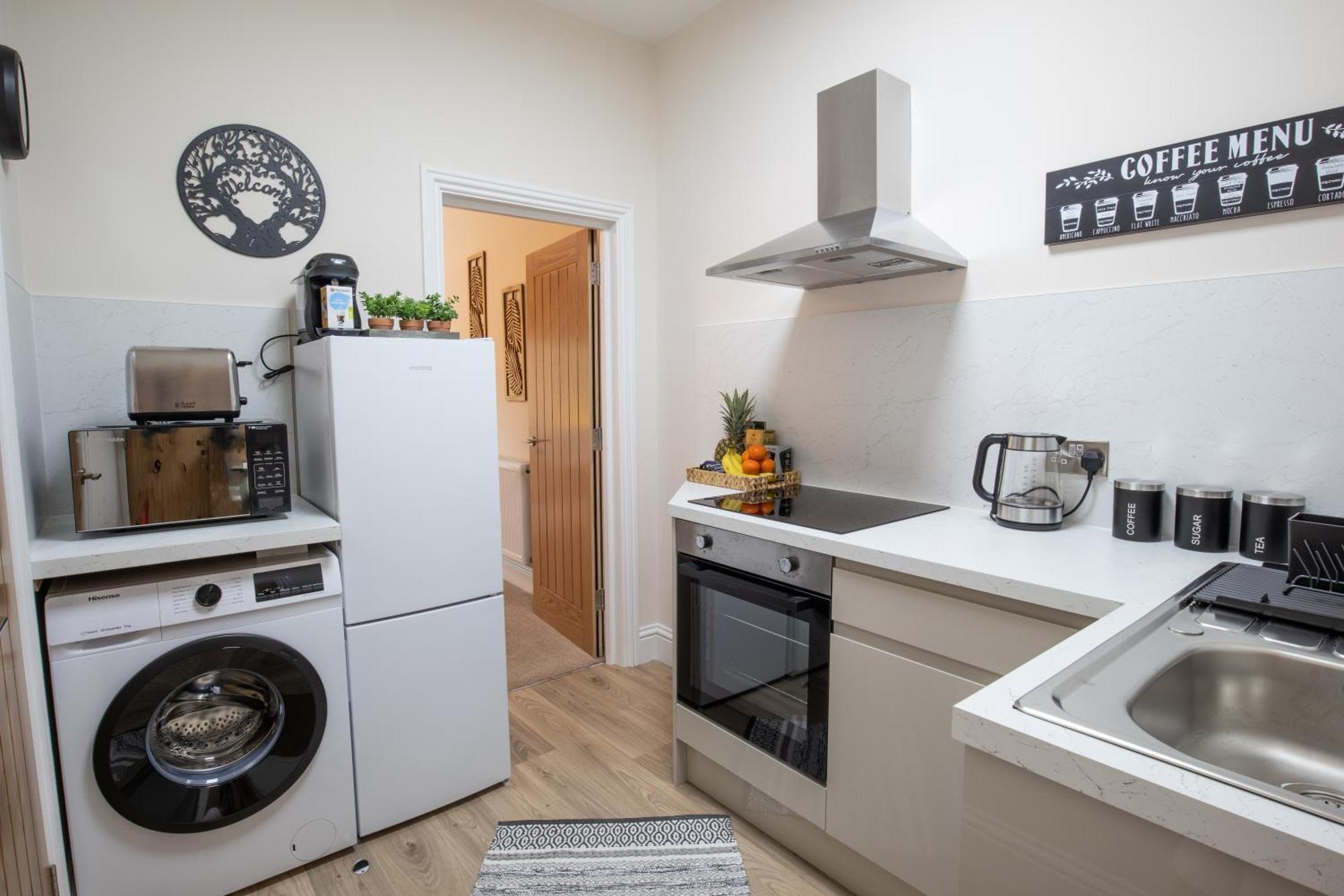 One Bed Apartment, Close To Train, City, Beach And Hospital Long Booking Welcome Eastbourne Eksteriør billede